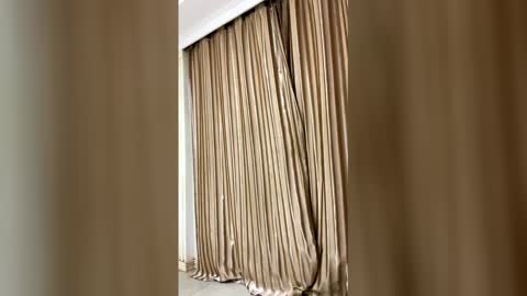 ravennaxzx online show from April 28, 3:32 am