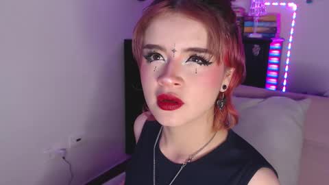 raventh_ online show from February 18, 11:41 pm