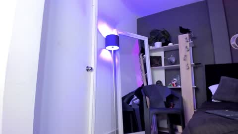 Raven Witch online show from January 18, 9:34 pm