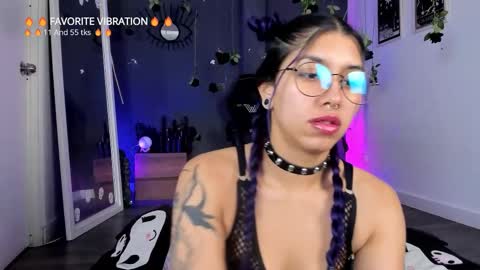 Raven Witch online show from March 23, 6:36 pm