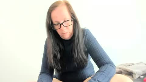 Ravishing Peach Goddess online show from March 15, 2:41 pm