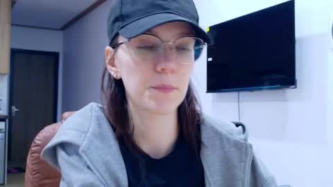 Ray-Ray online show from January 7, 4:49 am