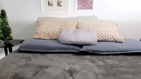 rayne woods online show from November 8, 12:54 pm