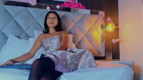 DONCELLA online show from March 25, 8:12 pm