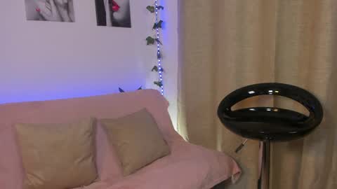 Rebeca Marchetti online show from April 2, 8:39 pm