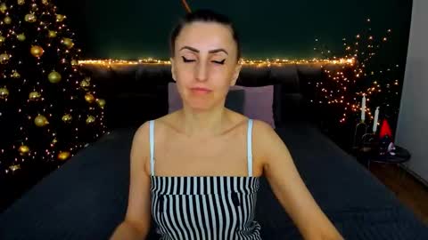 rebecca_diamonds online show from December 15, 7:13 am