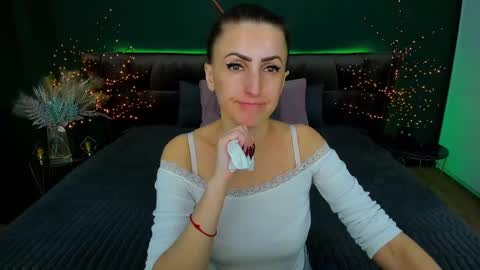 rebecca_diamonds online show from February 27, 7:23 am