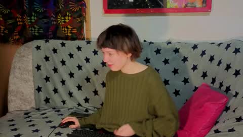 Lara online show from October 22, 6:13 pm