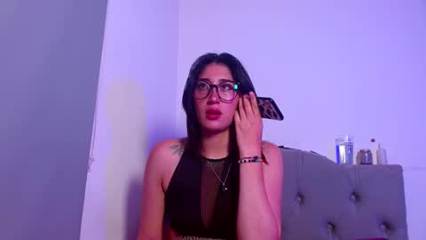 IG   OF red moonn online show from September 30, 7:14 am