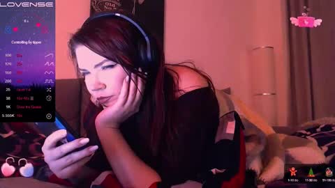 Red online show from January 12, 1:00 am