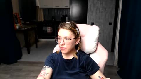 Regina online show from September 15, 1:25 am