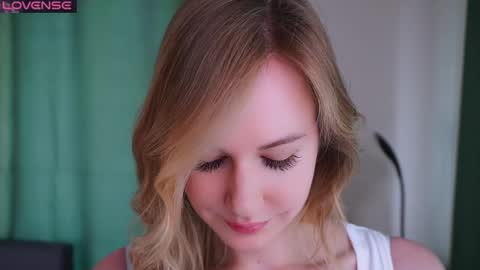 Emma online show from June 3, 2:33 pm