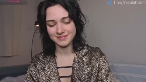 Ewiwi online show from March 26, 3:58 pm