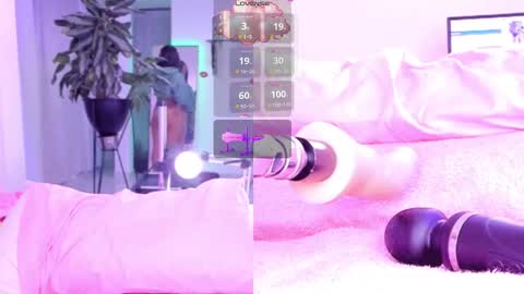 Rebecca y sarih online show from February 4, 5:53 am