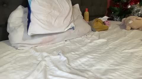 reyna77 online show from December 19, 9:49 pm