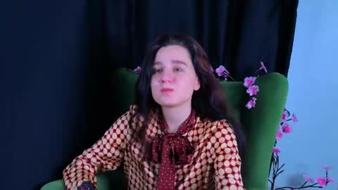 reynaedge online show from June 3, 2:33 pm