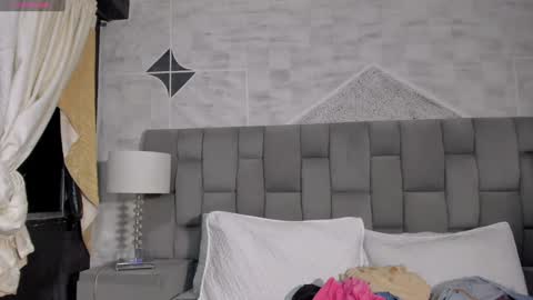 Riana online show from January 15, 8:20 am