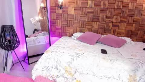 Sara online show from February 12, 10:14 am