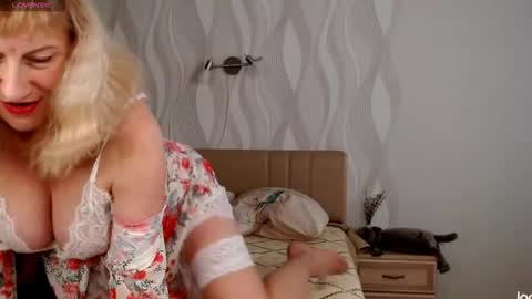 Riley online show from November 8, 5:56 am