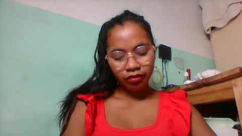 rinah856024 online show from April 28, 4:38 am