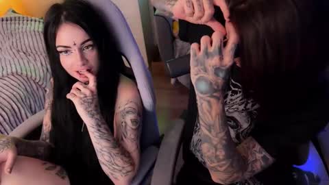   DianaBrite            fansl y online show from November 2, 1:58 pm