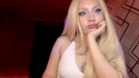 Nicole online show from March 17, 7:40 pm