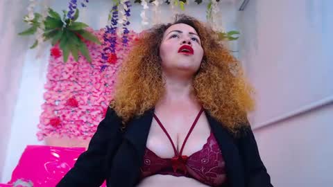 Risitos De Oro online show from April 16, 9:39 pm