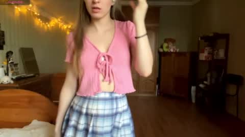 Mary online show from June 3, 2:44 pm