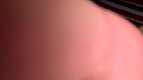 roarmance1 online show from November 18, 7:20 am