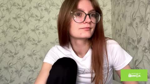 robynsentinella online show from December 15, 12:05 am