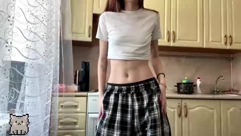 robynsentinella online show from January 8, 1:53 am