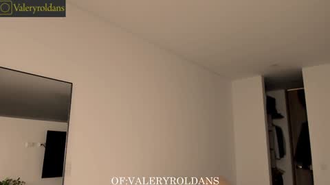 Valery Roldans online show from January 31, 1:11 am