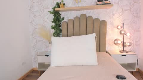   online show from October 23, 12:11 pm