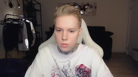 Roni online show from February 7, 6:45 pm