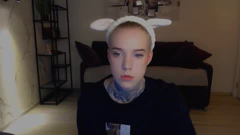 Roni online show from December 8, 1:46 am