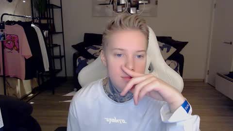 Roni online show from February 23, 9:00 pm