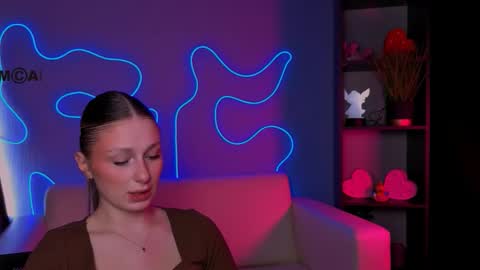 rosalie_liu online show from November 25, 12:18 pm