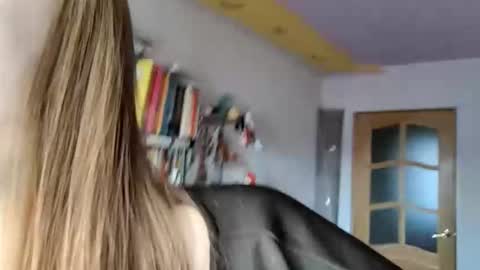 Sophie online show from December 2, 1:29 am