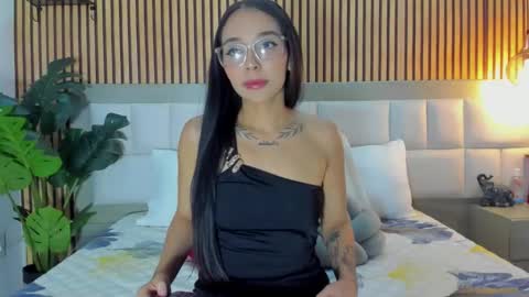 roseaurora online show from February 17, 12:48 pm