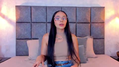 roseaurora online show from April 10, 12:22 pm