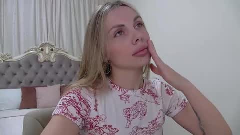 Rose Hubbard online show from November 11, 6:09 am