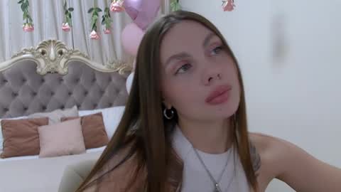 Rose Hubbard online show from February 26, 7:02 am