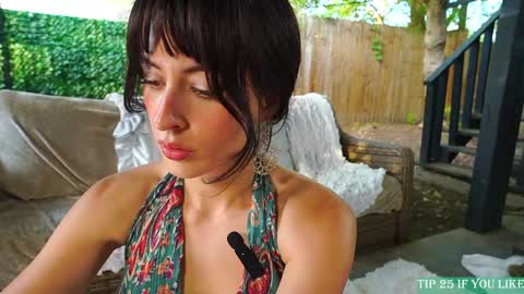 Rosie Bones online show from March 28, 11:25 pm