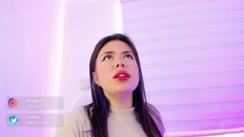   online show from March 9, 7:48 pm