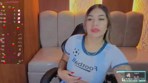 rosse jeane v online show from July 9, 7:33 am