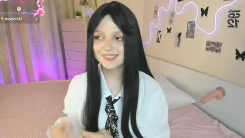 Im Luna online show from June 4, 9:30 pm