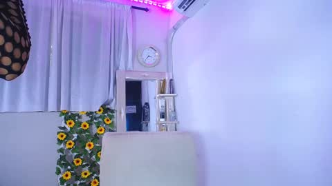 rous_25 online show from December 21, 12:49 pm