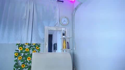 rous_25 online show from January 18, 12:47 pm