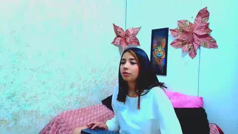 rousse_violet online show from January 30, 8:10 pm