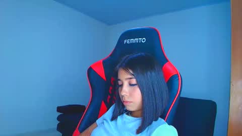 rousse_violet online show from November 11, 12:28 am